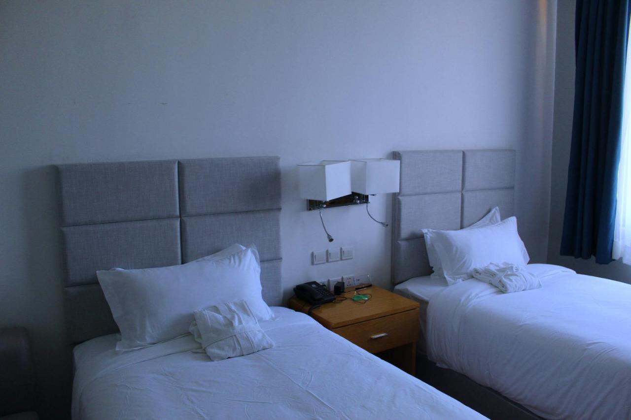 Cot Hotel Addis-Abeba Extérieur photo